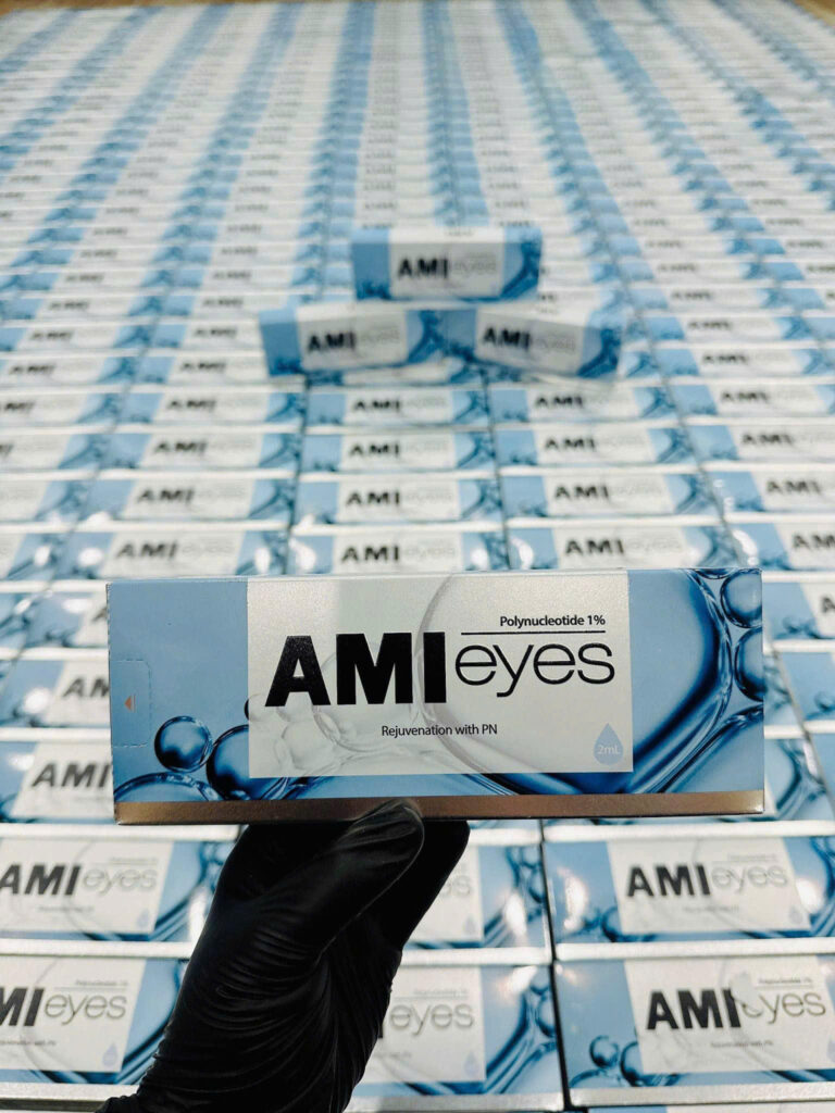 Amy eyes
